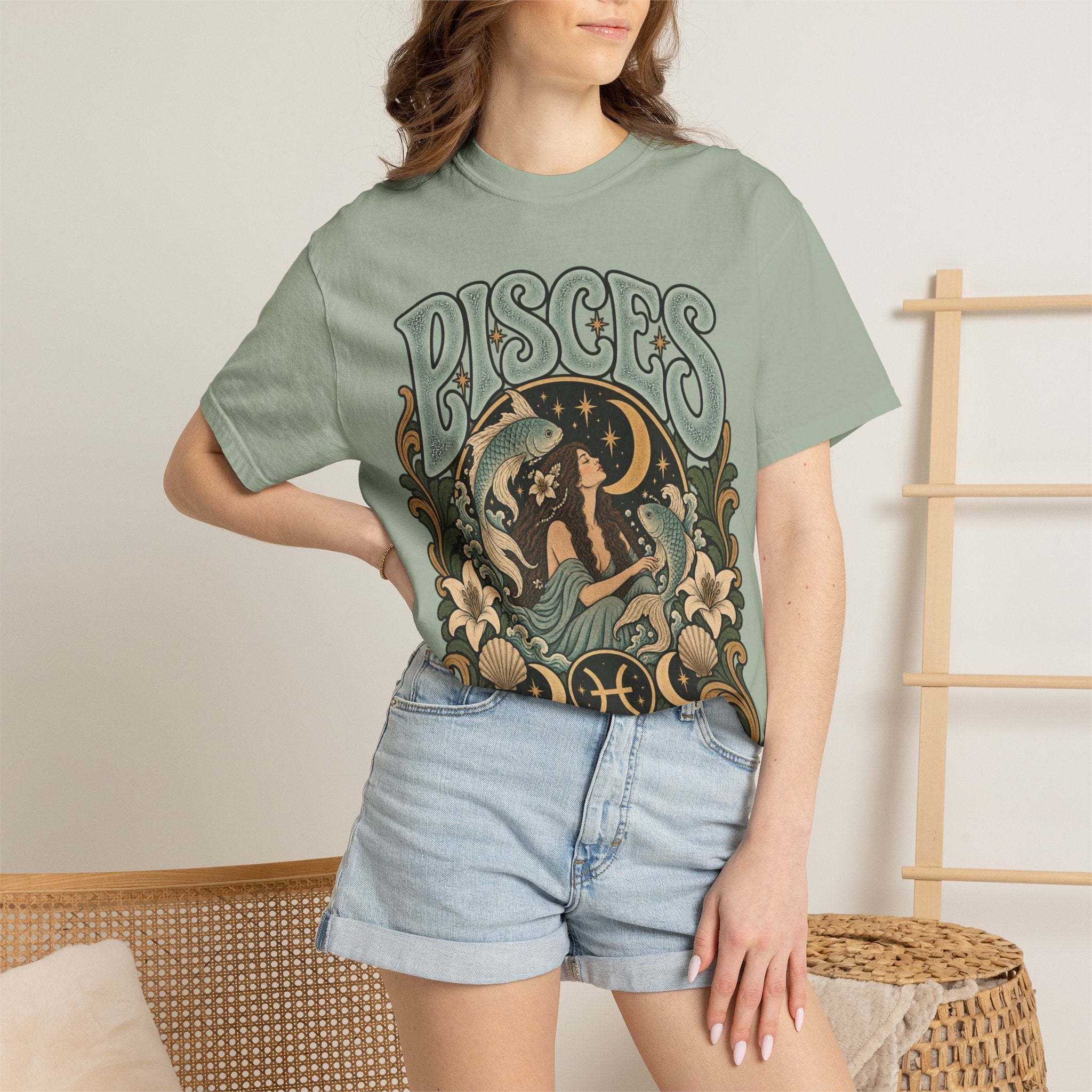 Pisces Zodiac T-Shirt — Retro Astrological Artwork