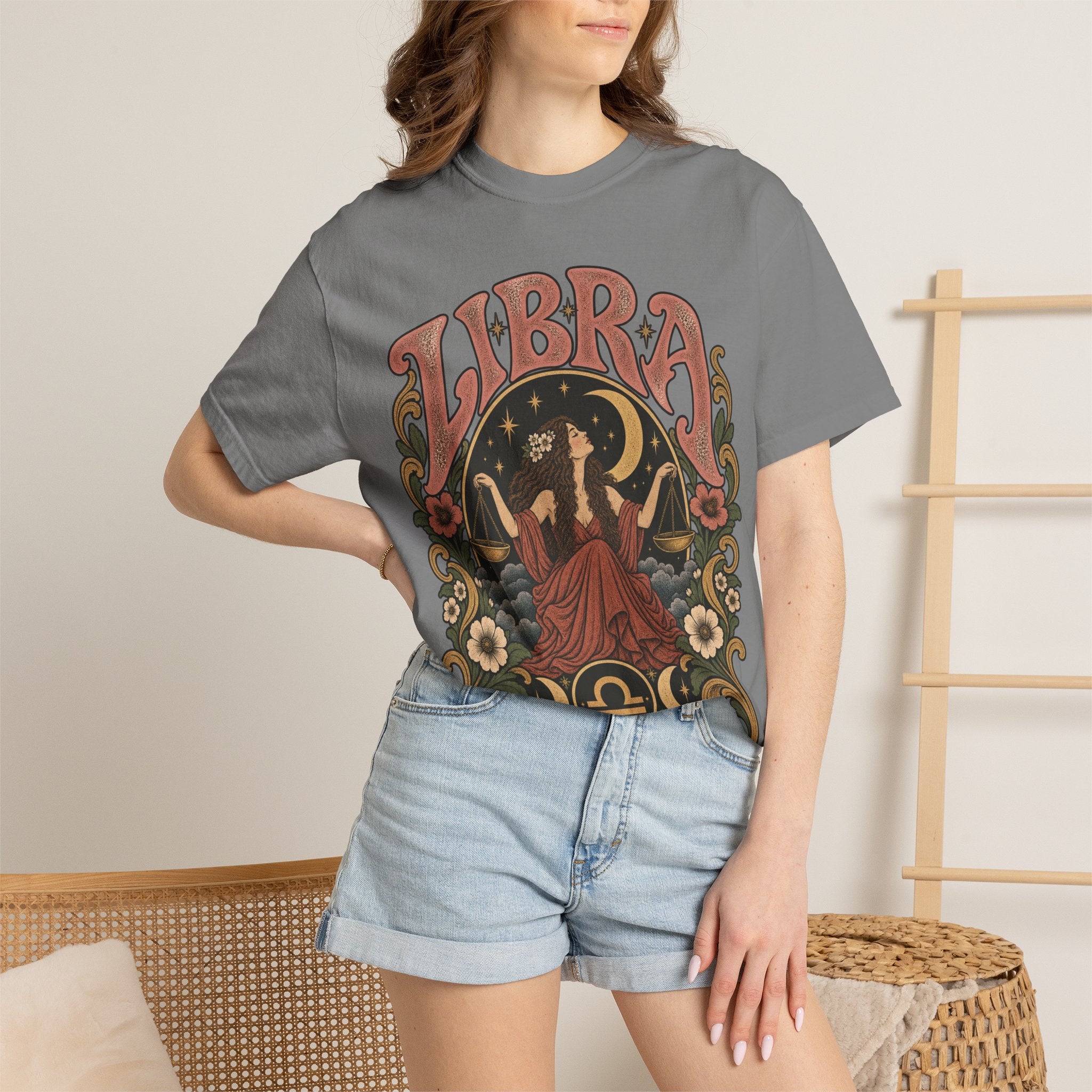 T-Shirt — Libra Vintage Zodiac Graphic Tee