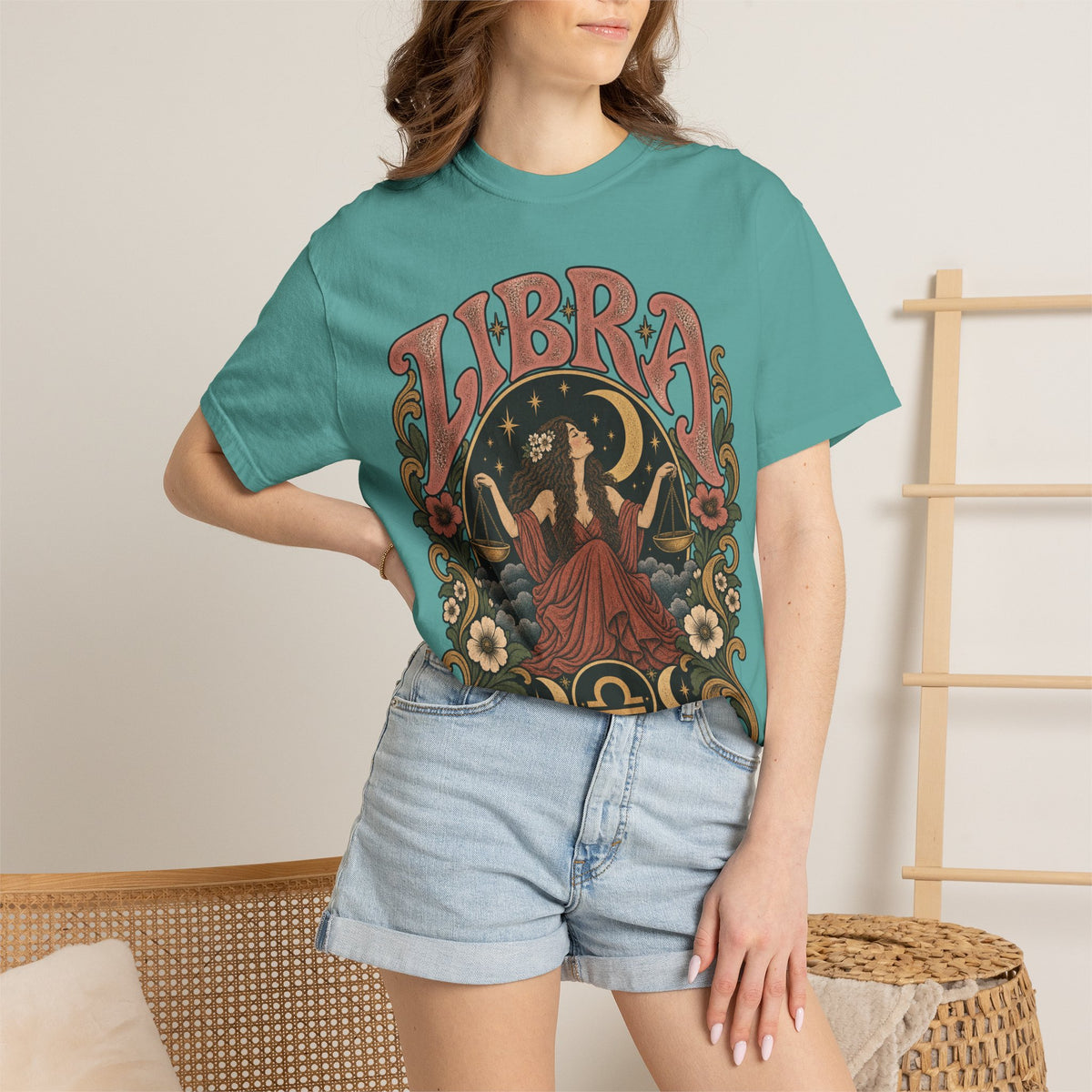 T-Shirt — Libra Vintage Zodiac Graphic Tee